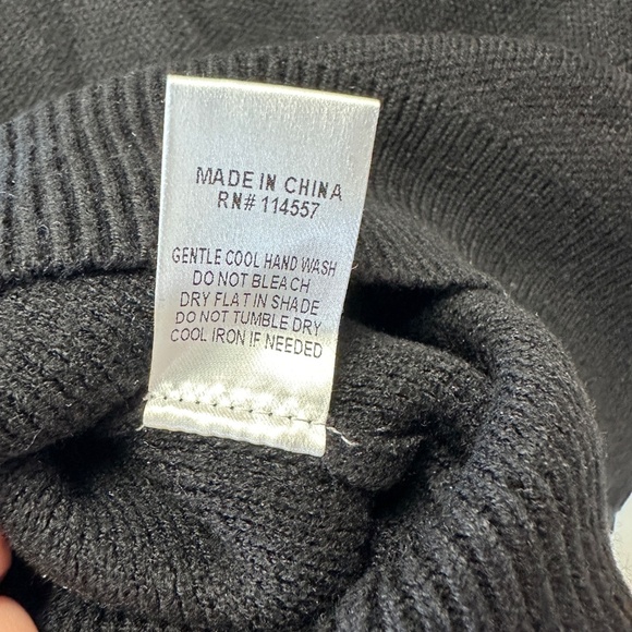 NWT THML Black Sweater 3/4 Sequined Sleeves Women's Size Large L - Picture 4 of 10